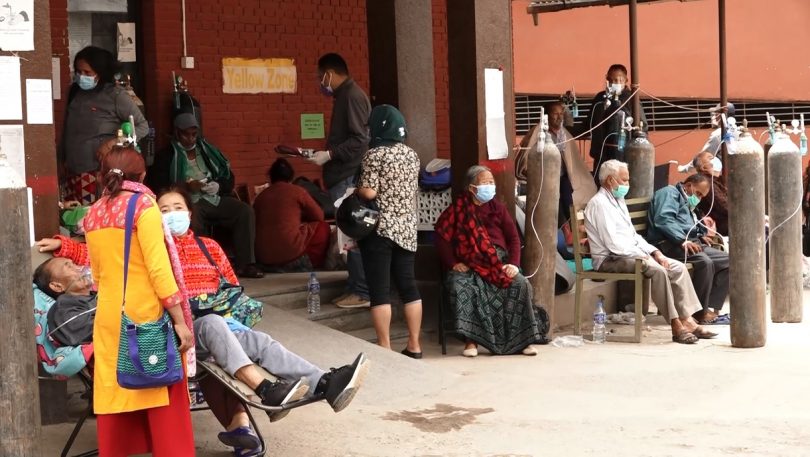 महामारी तिव्र गतिमा बढ्दै गएपछि नेपाल चिकित्सक संघले घोषणा गर्यो देशभर रेड अर्लट