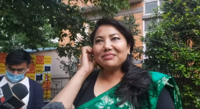 रामकुमारी झाँक्रीले प्रधानमन्त्री केपी ओलीलाई दम्भ, अहंकार र जिद्दी छोड्न गरिन आग्रह