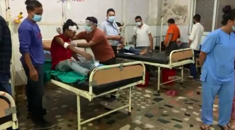 दाङको सिरखोलामा बस दुर्घटना हुँदा २८ जना घाइते