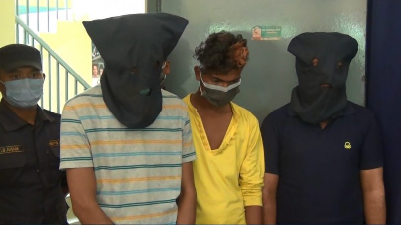 ब्राउन सुगर सहित ३ जना पक्राउ
