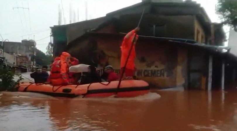 भारतको महाराष्ट्र राज्यमा अबिरल बर्षासँगैको बाढी पहिरोमा परेर एक सय २९ जनाको मृत्यु