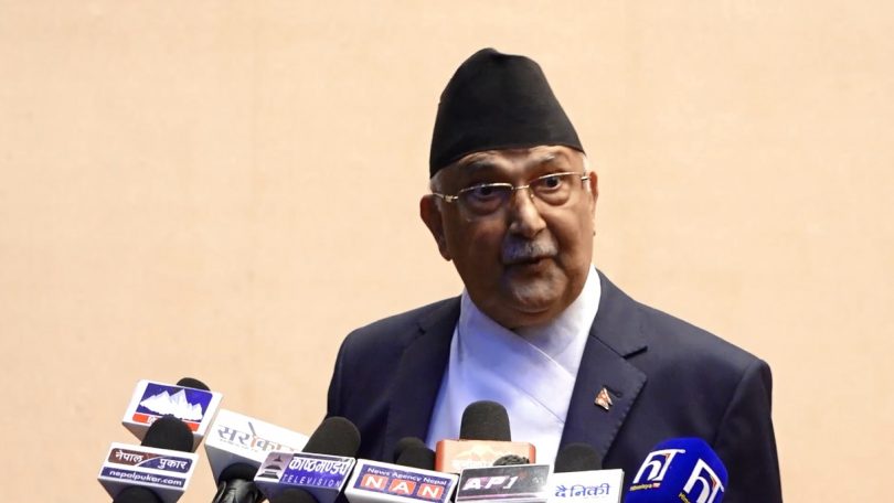 सरकारले वितरण गरेको पदकको सम्बन्धमा बुद्धिजिवी र नागरिक समाज मौन बसेको ओलीको आरोप