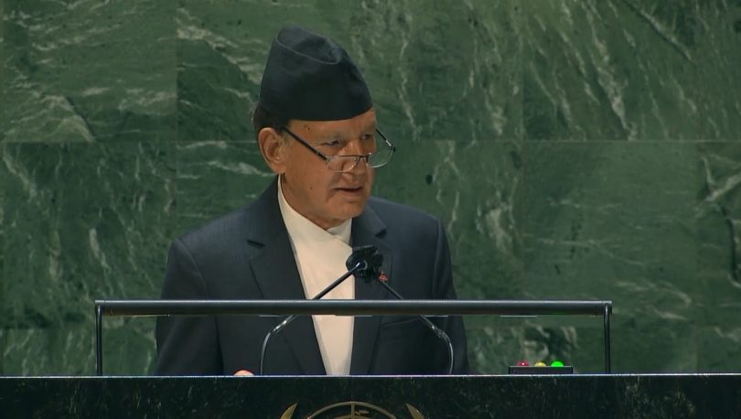 परराष्ट्रमन्त्री नारायण खड्काको सपथ गैरकानूनी भएको भन्दै बदरको मागसहित सर्वोच्चमा रिट