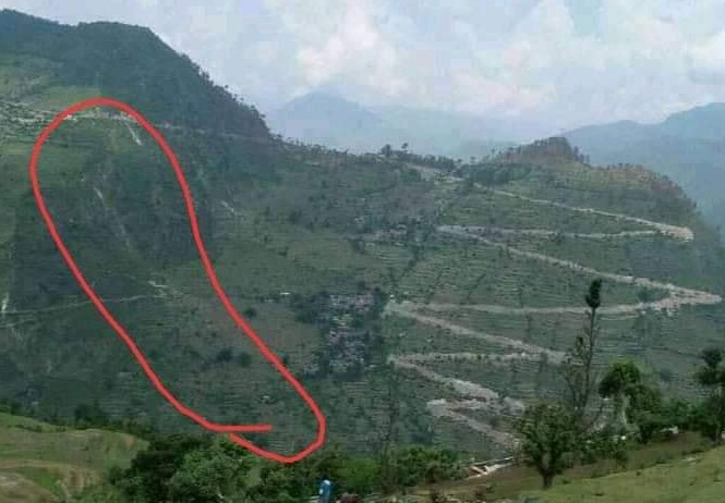 बझाङमा पहिरोले गाउँ पुरिँदा २२ जना सम्पर्कविहीन