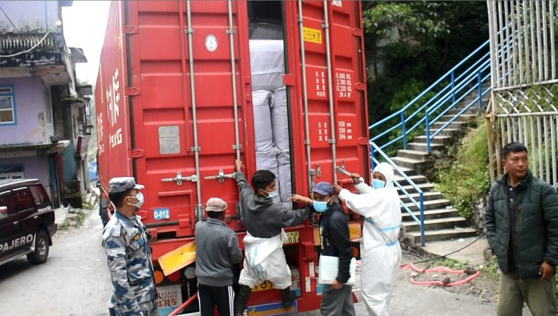 उत्तरी नाका तातोपानी नाकाबाट मल भित्रिन शुरू