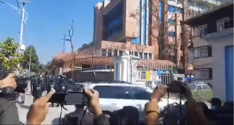 वकिललाई छक्याएर कार्यकक्ष छिरे प्रधानन्यायाधीश जबरा