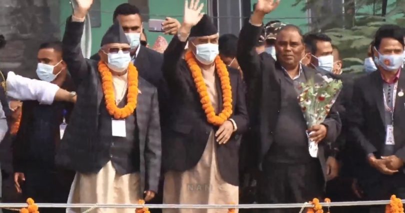 पाँच महिनापछि प्रधानमन्त्री एवं नेपाली कांग्रेसका सभापति शेरबहादुर देउवा र एमाले अध्यक्ष ओलीको भेट