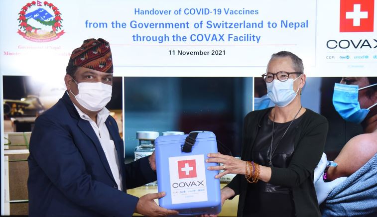 स्वीट्जरल्याण्ड सरकारले उपलब्ध गराएको खोप सर्वसाधारणलाई लगाइने