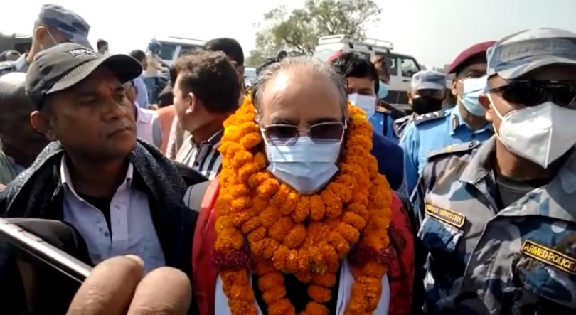 सर्वोच्चको समस्या सर्वोच्चबाटै समाधान होस : प्रचण्ड