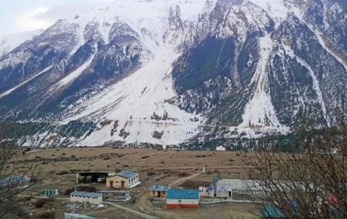 कालापानीमा सडक पिच गर्दै भारत,नेपाल किन बेखबर ?