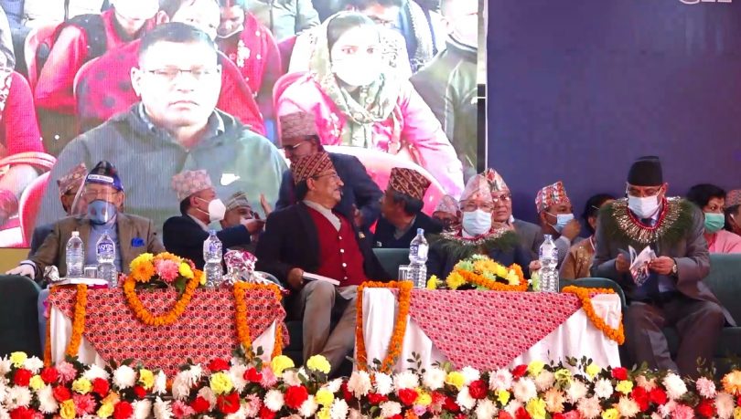 एमाले अधिवेशनमा शुभकामना दिन चितवन पुगे थापा,तर राप्रपाको अधिवेशनमा ओली आएनन्