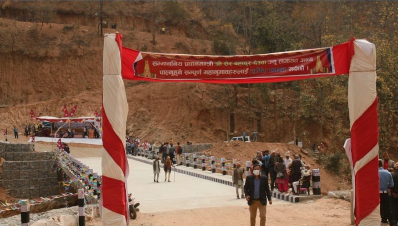 खोटाङको दक्षिणी क्षेत्र जोड्ने साप्सुखालामा नवनिर्मित मोटरेबल पुल संचालनमा