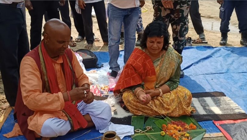 मन्त्री रेणु यादवले गरिन सप्तरीमा २ वटा सडकको शिलान्यास