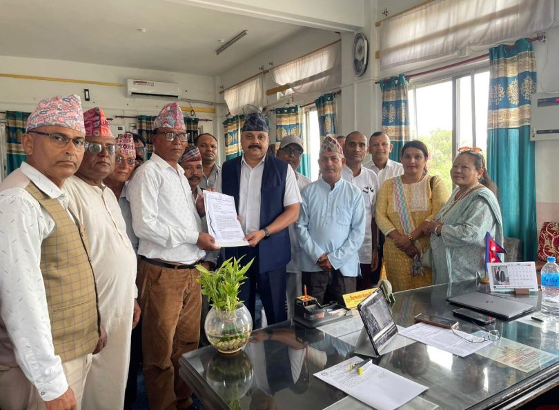 सेवा निवृत्त राष्ट्रसेवक कर्मचारी संघद्वारा ज्ञापनपत्र पेश  ‘राज्यबाट अपहेलित, विभेद अन्त्यको  माग