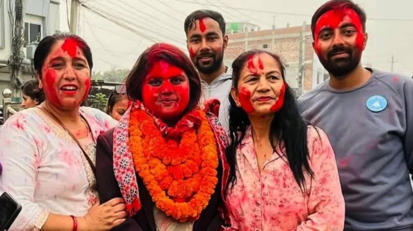 राष्ट्रिय स्वतन्त्र पार्टी (रास्वपा)की रुविना आचार्यले कांग्रेसका नेता डा. शेखर कोइरालालाई पराजित गर्दै प्रतिनिधि सभा सदस्यको रुपमा संसद प्रवेश
