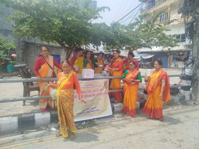 श्रीकृष्ण महिला सेवा संघद्वारा अक्षय तृतीयामा सातु वितरण