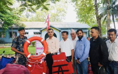 रोटर्याक्ट क्लब अफ इटहरीद्वारा सशस्त्र प्रहरीलाई २ लाख ५० हजार बराबरको विपद् राहत सामग्री हस्तान्तरण